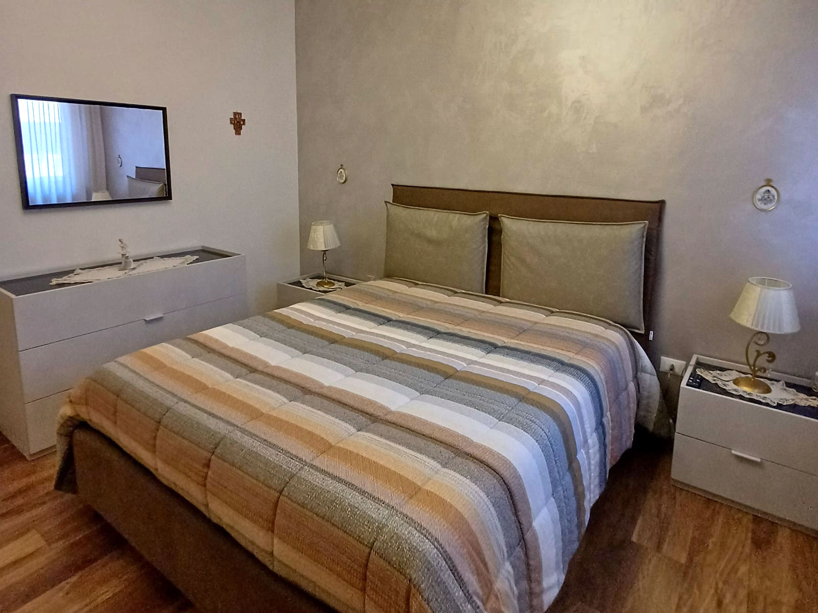 Camera da letto appartamento La Vie En Rose Foggia NSM italia